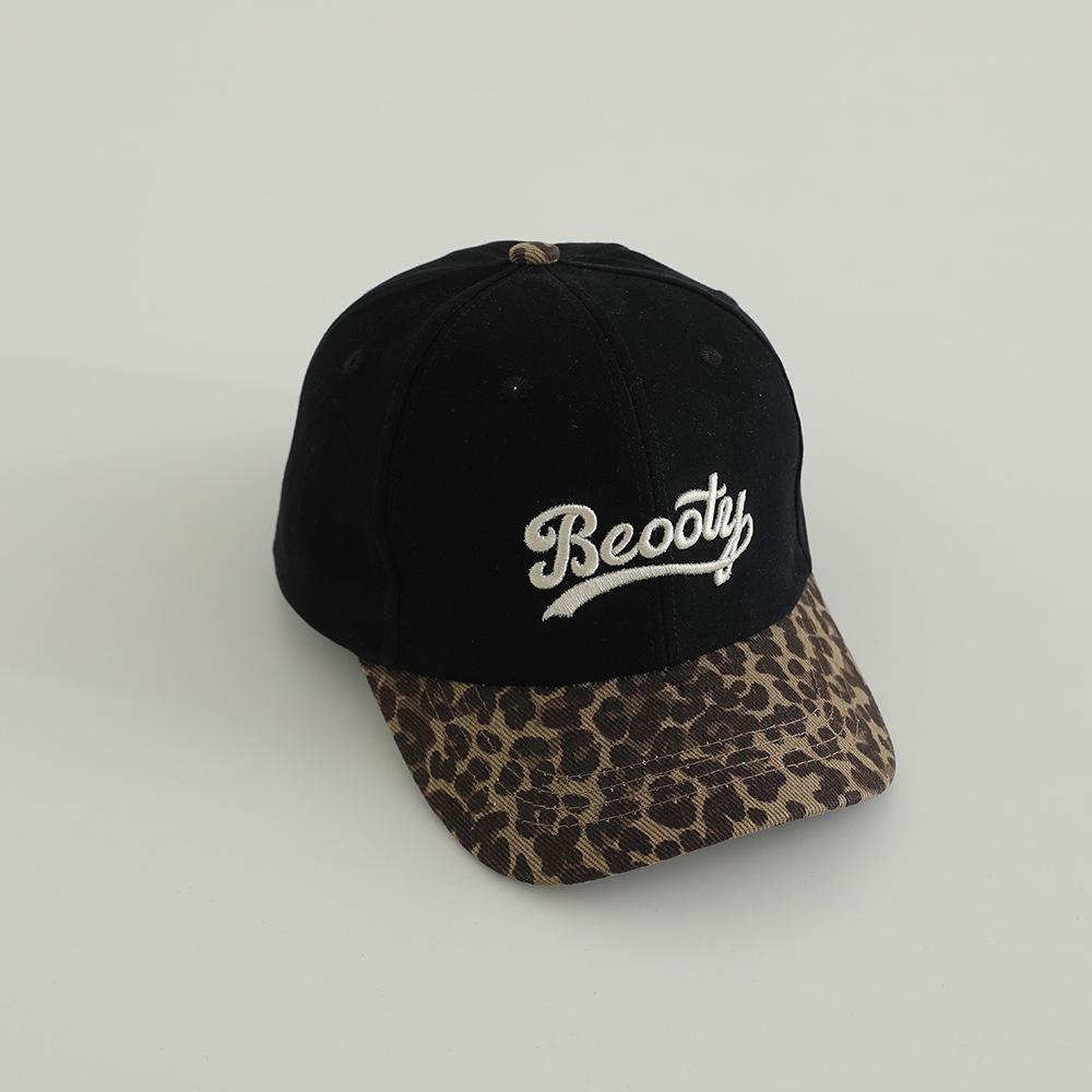 Fashion Children Baseball Cap Kids Duck Tongue Cap New Autumn Embroidery Baby Boys Girl Sun Shading Hat 52-54CM чорний
Fashion Children Baseball Cap Kids Duck Tongue Cap New Autumn Embroidery Baby Boys Girl Sun Shading Hat 52-54CM чорний
