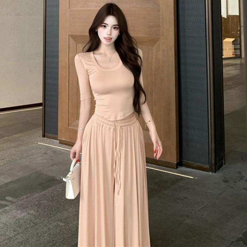 2026 Korean Style U-Neck T-Shirt & High-Waisted Wide-Leg Pants Set XL
2026 Korean Style U-Neck T-Shirt & High-Waisted Wide-Leg Pants Set XL