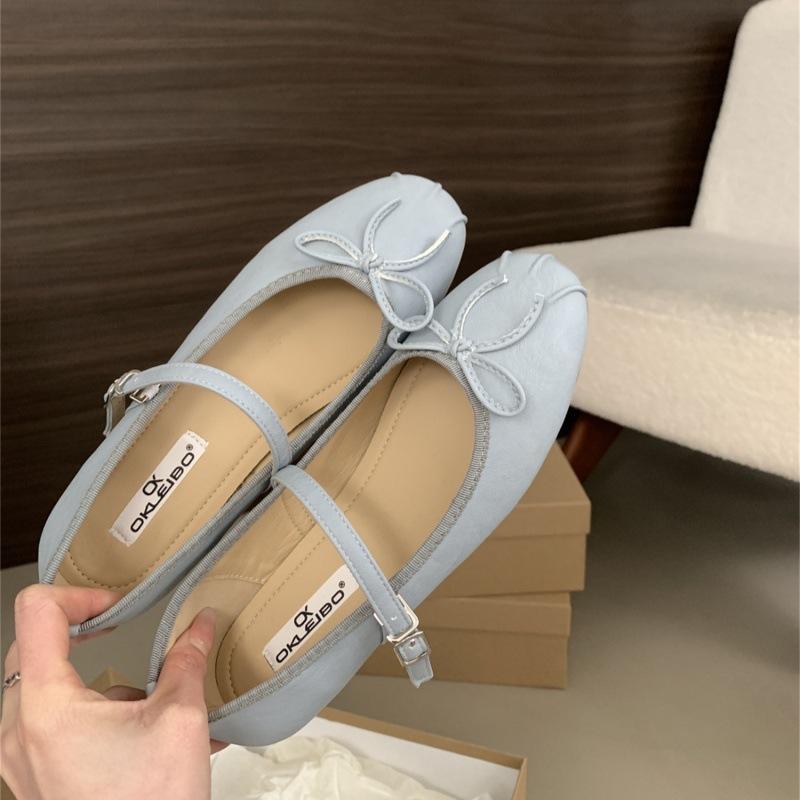 Туфли-лодочки нежно-розового цвета с бантом, женская обувь 2025 новая весна-осень Мэри Джейн с юбкой, нежные вечерние туфли 35
Туфли-лодочки нежно-розового цвета с бантом, женская обувь 2025 новая весна-осень Мэри Джейн с юбкой, нежные вечерние туфли 35