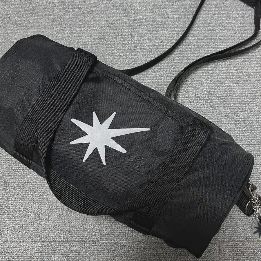 Сумка для палочек Baekhyun Cheering Stick Pouch Lonsdalite Bag Сумка для палочек Cheering Stick Pouch
Сумка для палочек Baekhyun Cheering Stick Pouch Lonsdalite Bag Сумка для палочек Cheering Stick Pouch