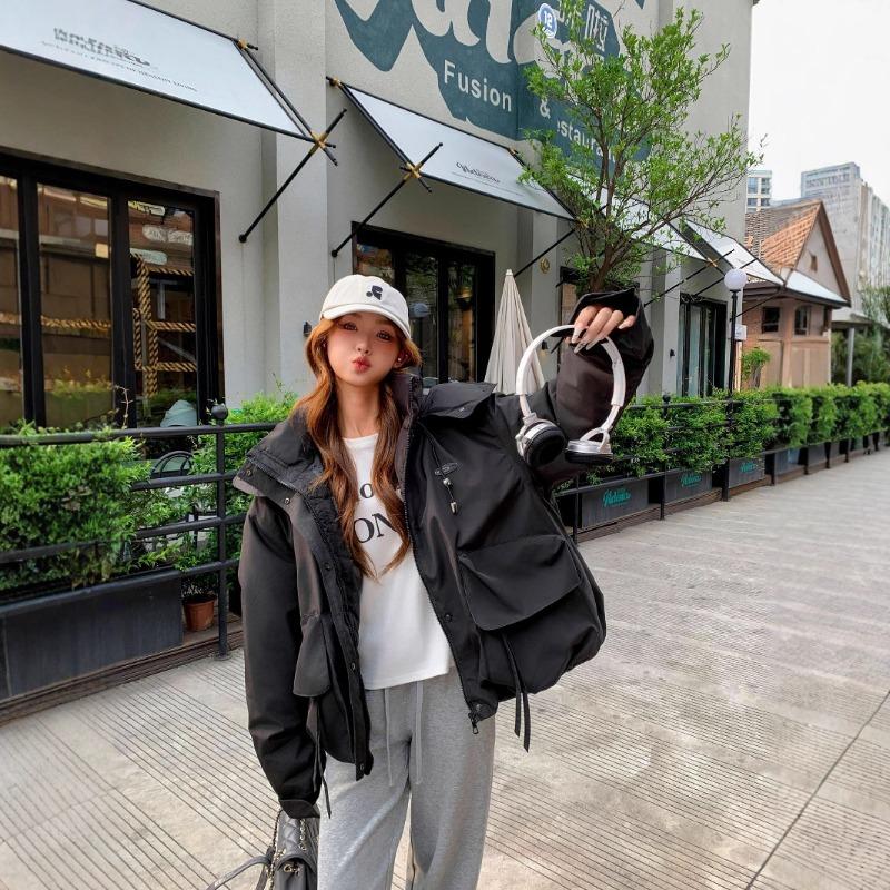 Cotton clothes casual style cool and sa casual short thickened down cotton tooling jacket top M чёрный
Cotton clothes casual style cool and sa casual short thickened down cotton tooling jacket top M чёрный