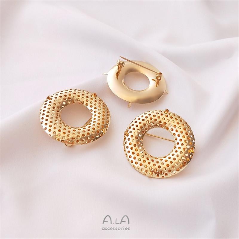 14K Gold Filled Rotating Safety Brooch with Color Retention, Crochet Beaded Ring for DIY Circular Wreath Accessories.
14K Gold Filled Rotating Safety Brooch with Color Retention, Crochet Beaded Ring for DIY Circular Wreath Accessories.