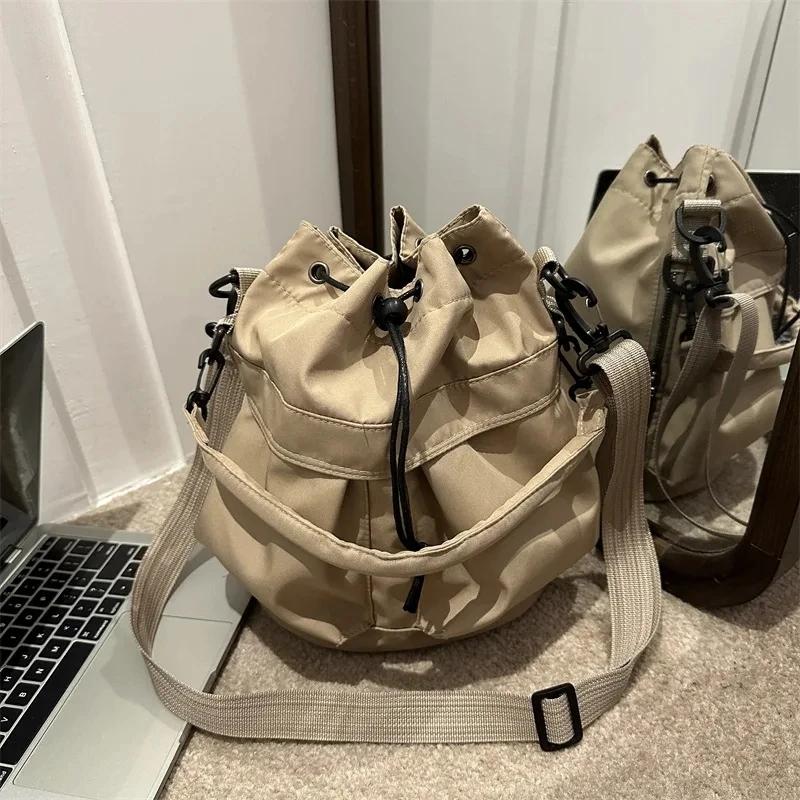 Fashionable Crossbody Bags for Women Shoulder Bag Large Capacity Oxford Women Bucket Bag Purse and Handbags
Fashionable Crossbody Bags for Women Shoulder Bag Large Capacity Oxford Women Bucket Bag Purse and Handbags