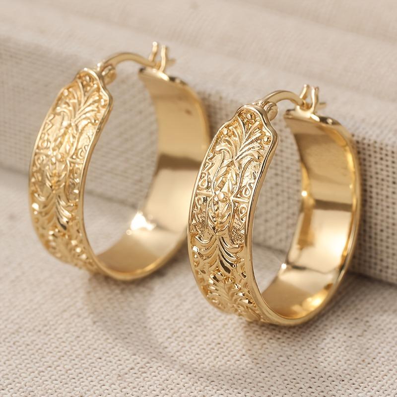 Vintage Gold Color Hoops Women s Earrings Metal Hand Carving Pattern Party Daily Wear
Vintage Gold Color Hoops Women s Earrings Metal Hand Carving Pattern Party Daily Wear