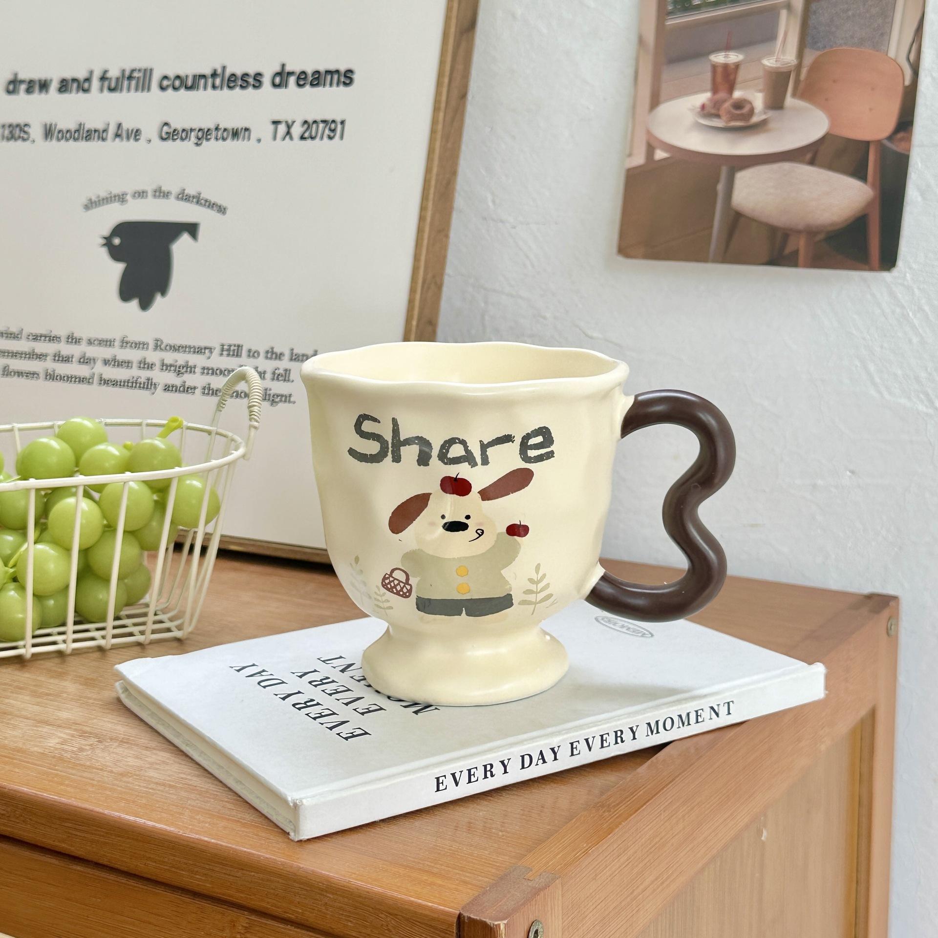 Мила чашка з цуценям Високоякісні чоловічі та жіночі чашки для води для дому Креативні керамічні чашки для друзів Сувеніри 301-400ml
Мила чашка з цуценям Високоякісні чоловічі та жіночі чашки для води для дому Креативні керамічні чашки для друзів Сувеніри 301-400ml