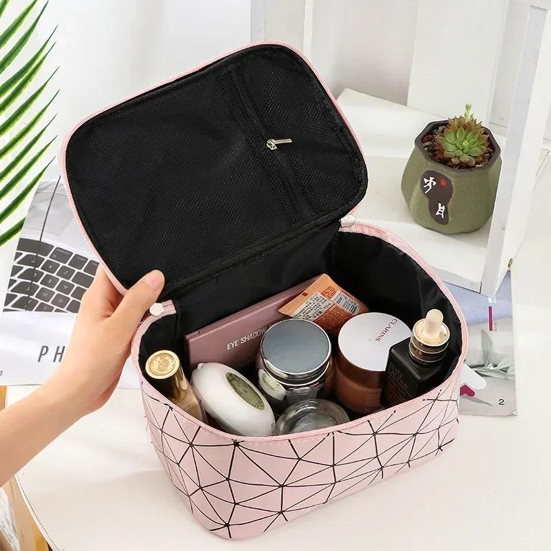 Сумка для хранения лака для ногтей на 80 бутылок, переносная косметическая большая сумка через плечо, органайзер для путешествий, маникюрный салон, 3-слойная сумка для эфирных масел
Сумка для хранения лака для ногтей на 80 бутылок, переносная косметическая большая сумка через плечо, органайзер для путешествий, маникюрный салон, 3-слойная сумка для эфирных масел