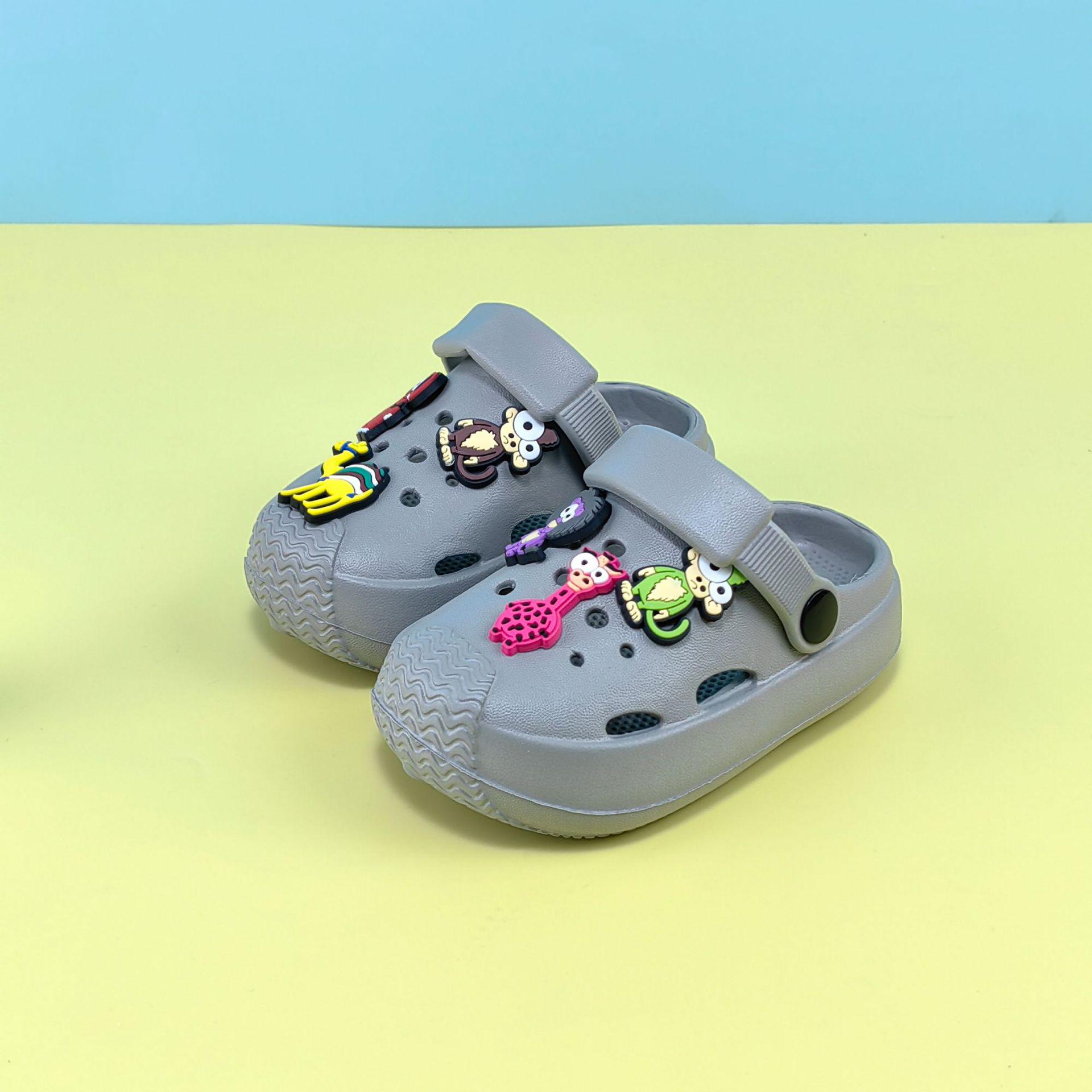 Summer Kids Cute Elephant Slippers - Indoor EVA Cartoon Design for Boys and Girls 22/23
Summer Kids Cute Elephant Slippers - Indoor EVA Cartoon Design for Boys and Girls 22/23