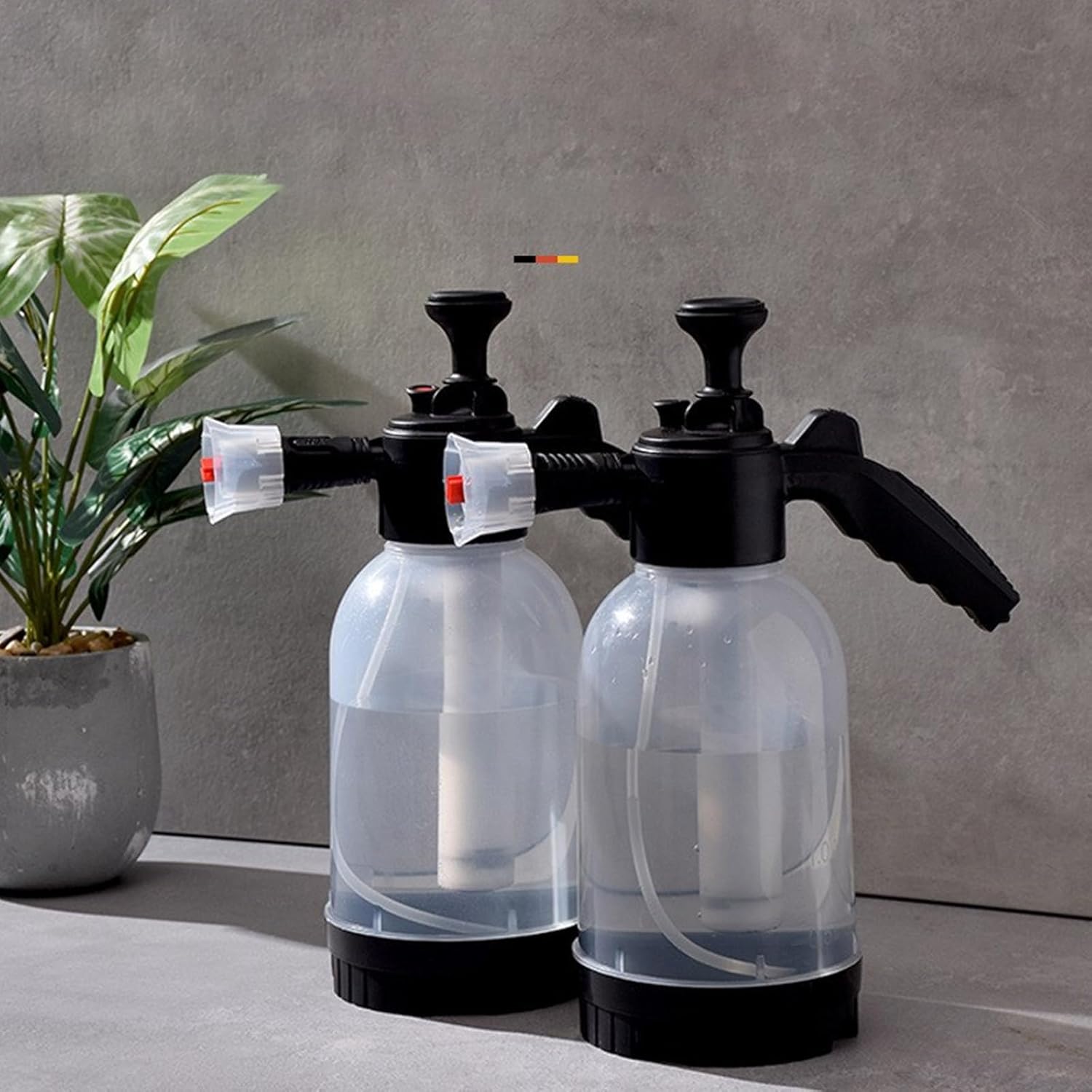 2liter Sprayer 67.6Oz Professional Auto Detailing; Multipurpose Pressure Hand Pneumatic Foam Cannons чёрный
2liter Sprayer 67.6Oz Professional Auto Detailing; Multipurpose Pressure Hand Pneumatic Foam Cannons чёрный