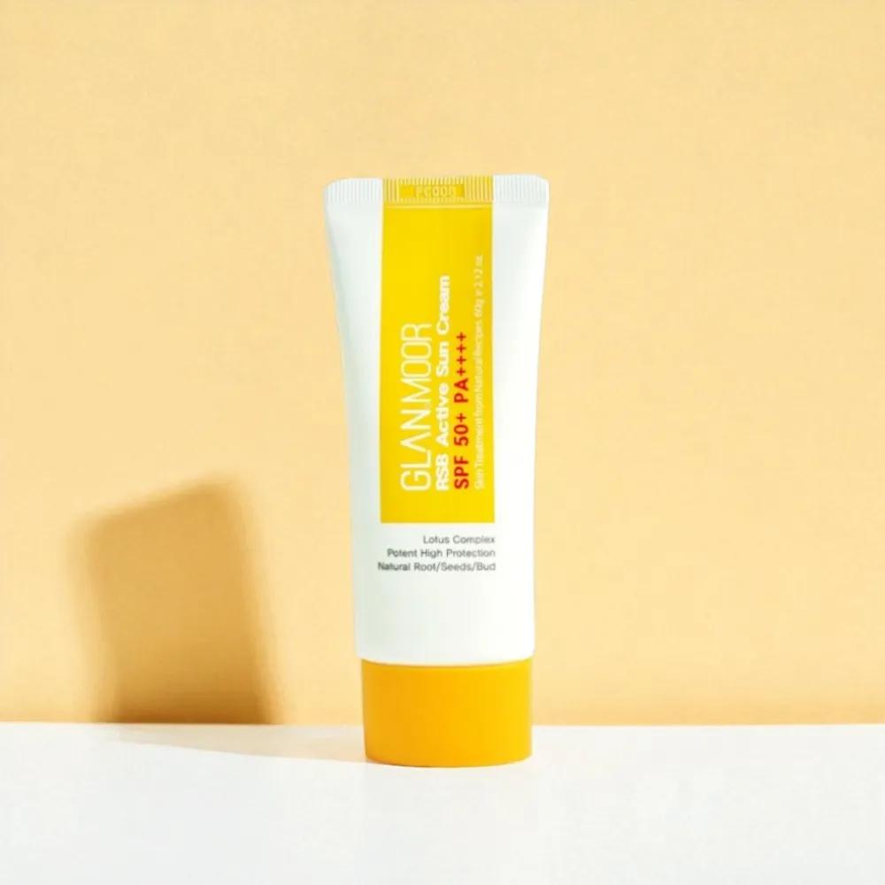 GLAMMOOR RSB Lotus Active Sun Cream 60g 1 Piece
GLAMMOOR RSB Lotus Active Sun Cream 60g 1 Piece