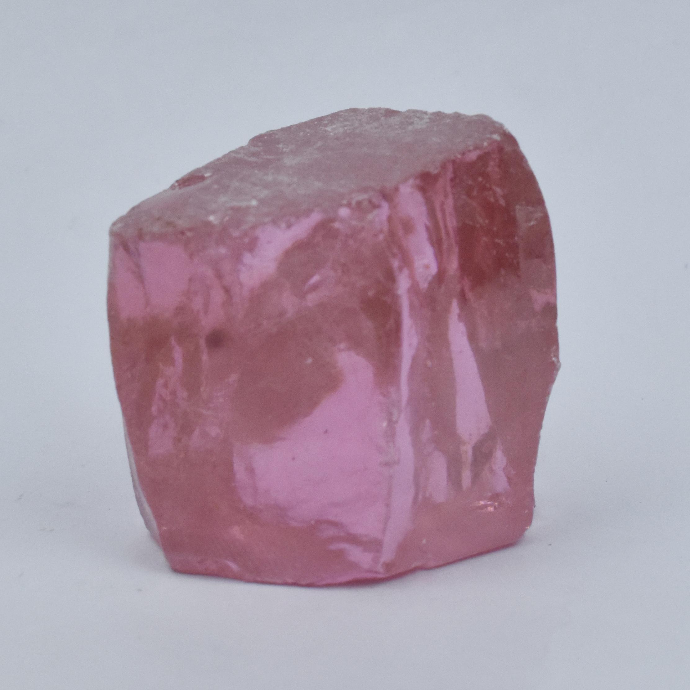 Natural Pink Sapphire Uncut Rough 280.47 Ct CERTIFIED Craft Making Gemstone AR-3405-S 32.3 mm approx рожевий
Natural Pink Sapphire Uncut Rough 280.47 Ct CERTIFIED Craft Making Gemstone AR-3405-S 32.3 mm approx рожевий
