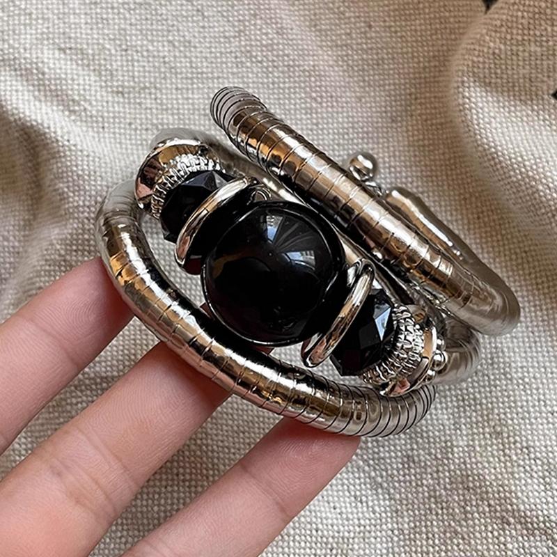 Vintage Black Round Handmade Tribal Beaded Silver Color Elastic Bracelet Bangle for Women Girls Ethnic Style Hand Accessory
Vintage Black Round Handmade Tribal Beaded Silver Color Elastic Bracelet Bangle for Women Girls Ethnic Style Hand Accessory