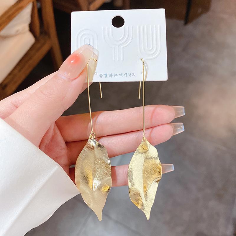 Вишукані сережки з китицями з діамантів Срібна голка : Європейський та американський стиль, трендові, сміливі та унікальні сережки для жінок
Вишукані сережки з китицями з діамантів Срібна голка : Європейський та американський стиль, трендові, сміливі та унікальні сережки для жінок