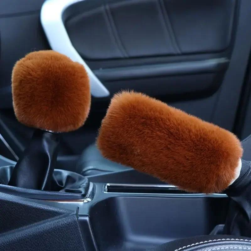 Автомобили Головка рычага переключения передач Ручной тормоз Пушистый плюшевый чехол Отделка Защитник Осень Зима Милый Мягкий Теплый Автомобильные аксессуары кофейный
Автомобили Головка рычага переключения передач Ручной тормоз Пушистый плюшевый чехол Отделка Защитник Осень Зима Милый Мягкий Теплый Автомобильные аксессуары кофейный