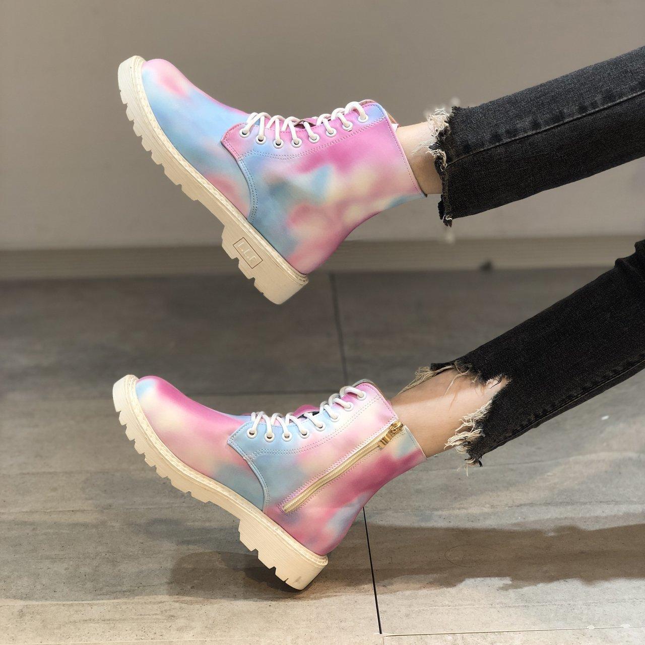 Women S Winter Martin Boots Color Short Boots Fashion Personality British Style Women S Boots Thick With Round Toe Snow Boots
Women S Winter Martin Boots Color Short Boots Fashion Personality British Style Women S Boots Thick With Round Toe Snow Boots