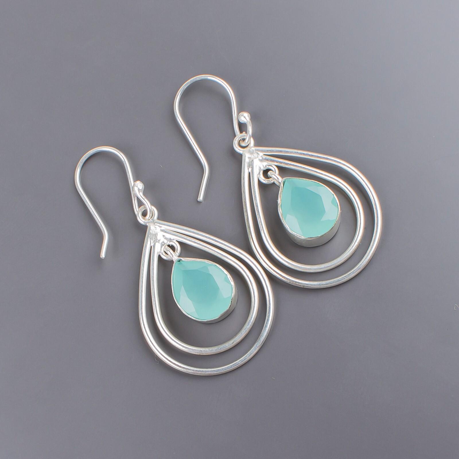 Aqua Chalcedony Gemstone 925 Sterling Silver Handcrafted Jewelry Earrings 2.00 EE-34-18
Aqua Chalcedony Gemstone 925 Sterling Silver Handcrafted Jewelry Earrings 2.00 EE-34-18