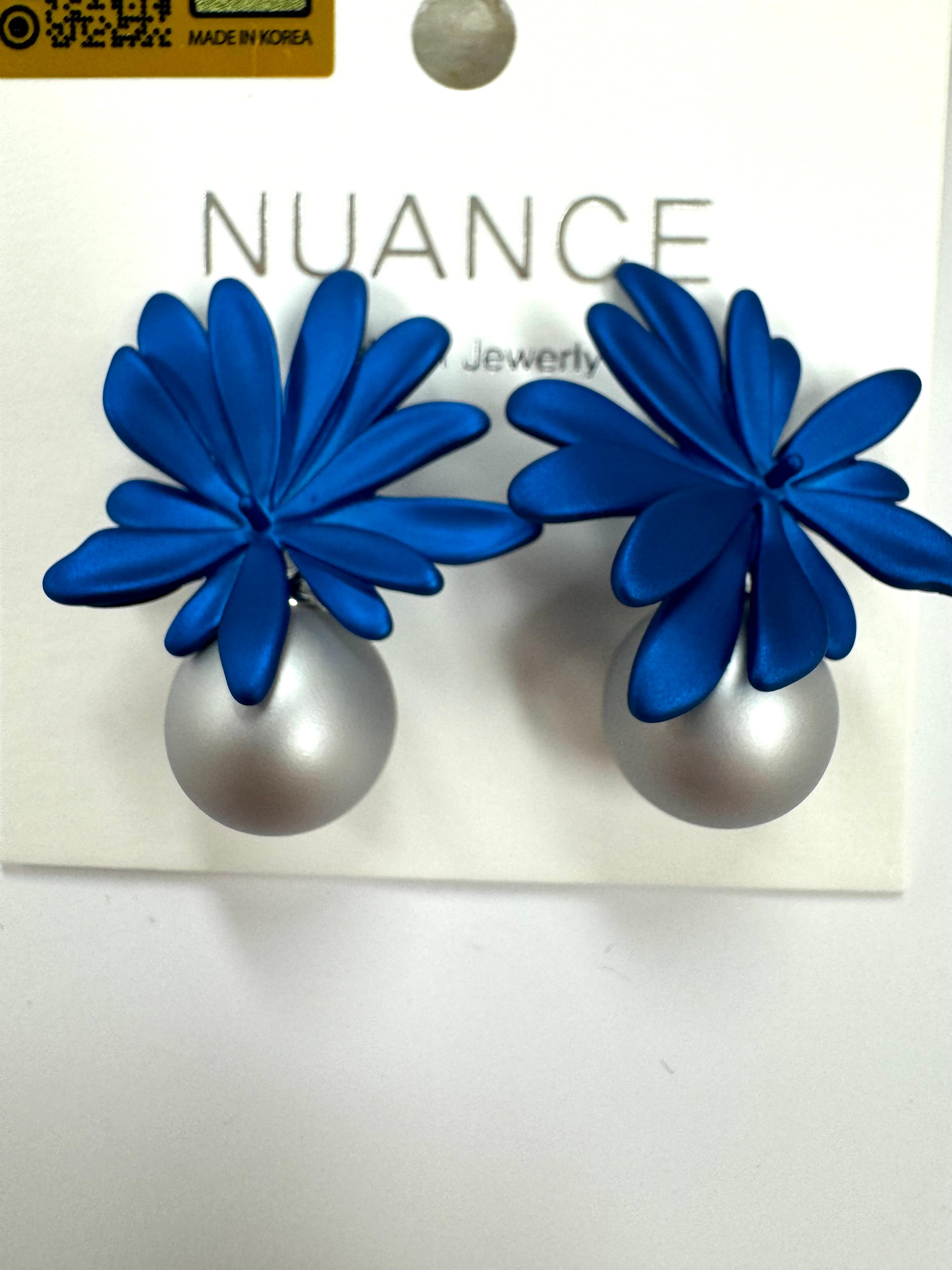 NUANCE Wild Flower 2 Blue, Серьги, Корейский премиум-бренд, Корейские украшения, Корейские аксессуары, Корейский стиль, KBeauty
NUANCE Wild Flower 2 Blue, Серьги, Корейский премиум-бренд, Корейские украшения, Корейские аксессуары, Корейский стиль, KBeauty