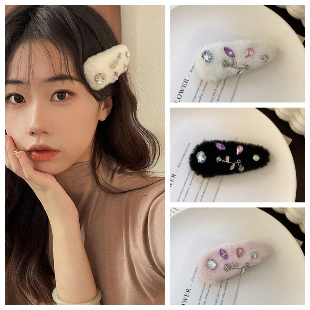 INS Rhinestone Plush Hair Clip Barrettes Plush Duckbill Clip Fashion Rose Flower Side Clip Ladies
INS Rhinestone Plush Hair Clip Barrettes Plush Duckbill Clip Fashion Rose Flower Side Clip Ladies