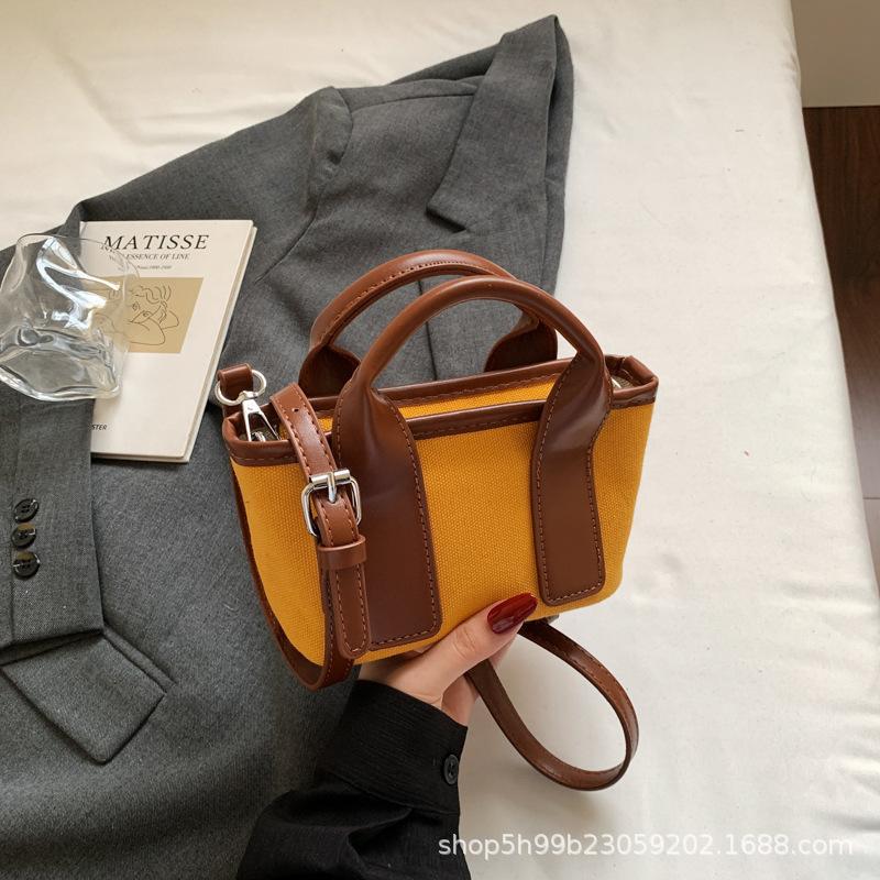 Premium canvas bag women s bag messenger bag new large-capacity fashion casual versatile shoulder handbag жёлтый
Premium canvas bag women s bag messenger bag new large-capacity fashion casual versatile shoulder handbag жёлтый