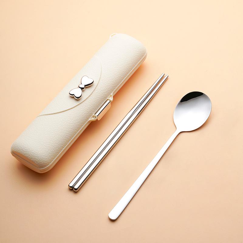 Bowknot Portable Cutlery Set: Spoon, Fork & Chopsticks in 304 Stainless Steel with Storage Box
Bowknot Portable Cutlery Set: Spoon, Fork & Chopsticks in 304 Stainless Steel with Storage Box
