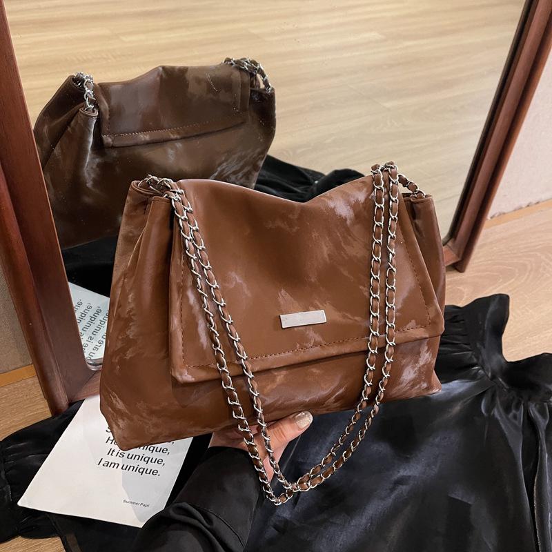 Women s Large Capacity Versatile Chain Tote - 2024 Autumn/Winter Fashion Shoulder Bag кофейный
Women s Large Capacity Versatile Chain Tote - 2024 Autumn/Winter Fashion Shoulder Bag кофейный