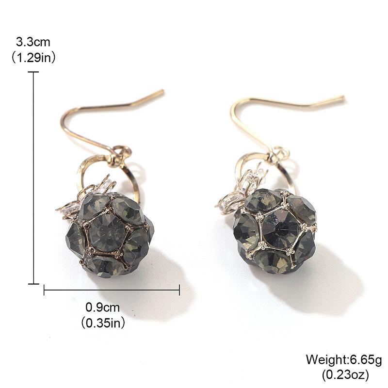 925 silver needle high-end earrings women s zircon earrings jewelry French light luxury niche design ins earrings
925 silver needle high-end earrings women s zircon earrings jewelry French light luxury niche design ins earrings