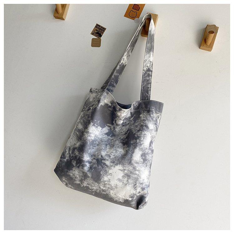 Сумка из холста с принтом тай-дай, женская, вместительная, модная, сумка через плечо, универсальная, для студентов и школьников серый
Сумка из холста с принтом тай-дай, женская, вместительная, модная, сумка через плечо, универсальная, для студентов и школьников серый