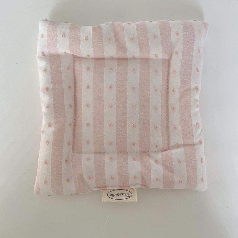 Корейский хлопковый подстаканник для хранения ключей, коврик для украшений, двухсторонний, утолщенный, из ткани, с милым шнурком, портативные аксессуары для кафе
Корейский хлопковый подстаканник для хранения ключей, коврик для украшений, двухсторонний, утолщенный, из ткани, с милым шнурком, портативные аксессуары для кафе