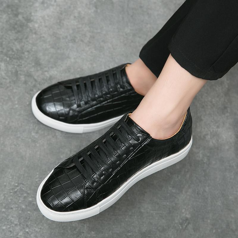 Модные мужские деловые кожаные туфли на плоской подошве, оригинальные дизайнерские туфли, мужские кроссовки, повседневная обувь, белые туфли, три цвета, большие размеры 38-46 38 чёрный
Модные мужские деловые кожаные туфли на плоской подошве, оригинальные дизайнерские туфли, мужские кроссовки, повседневная обувь, белые туфли, три цвета, большие размеры 38-46 38 чёрный