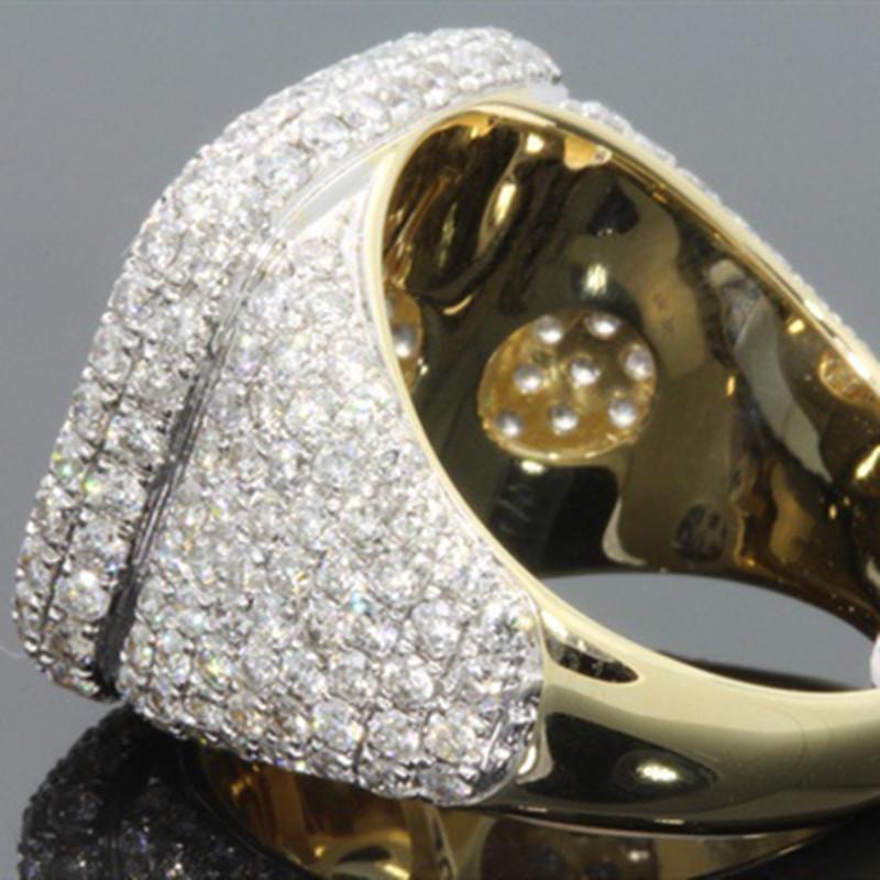 Cincin Pernikahan Berlian Pave Mikro Laki-laki Perempuan Cincin Pertunangan Hip Hop Bling Bentuk Bulat Keren Jalanan Pria Bling Iced Out S925 Cincin 10
Cincin Pernikahan Berlian Pave Mikro Laki-laki Perempuan Cincin Pertunangan Hip Hop Bling Bentuk Bulat Keren Jalanan Pria Bling Iced Out S925 Cincin 10