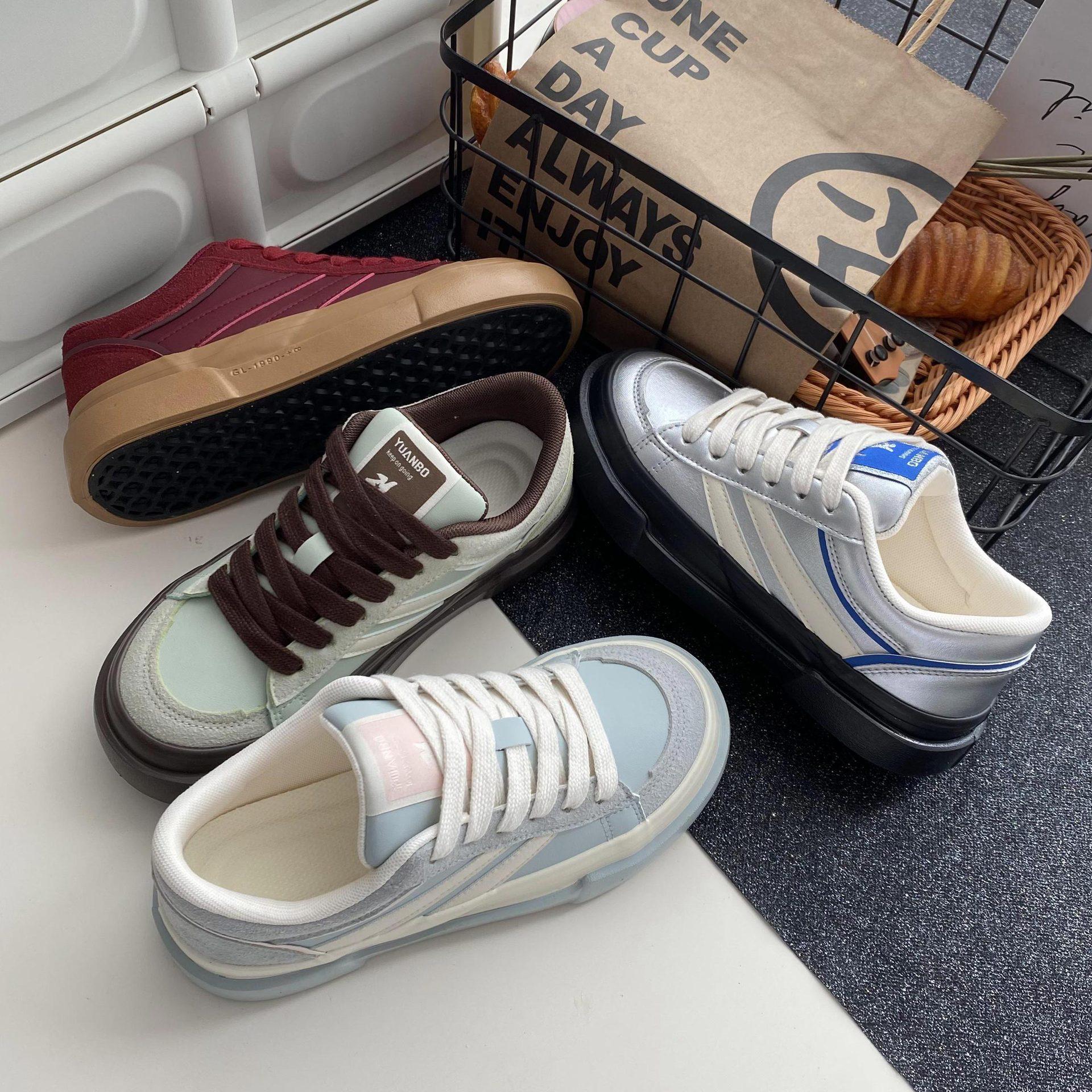 Korean version of niche students canvas shoes women s flat bottom low-top Harajuku board shoes autumn new sports women s shoes 5321 40
Korean version of niche students canvas shoes women s flat bottom low-top Harajuku board shoes autumn new sports women s shoes 5321 40
