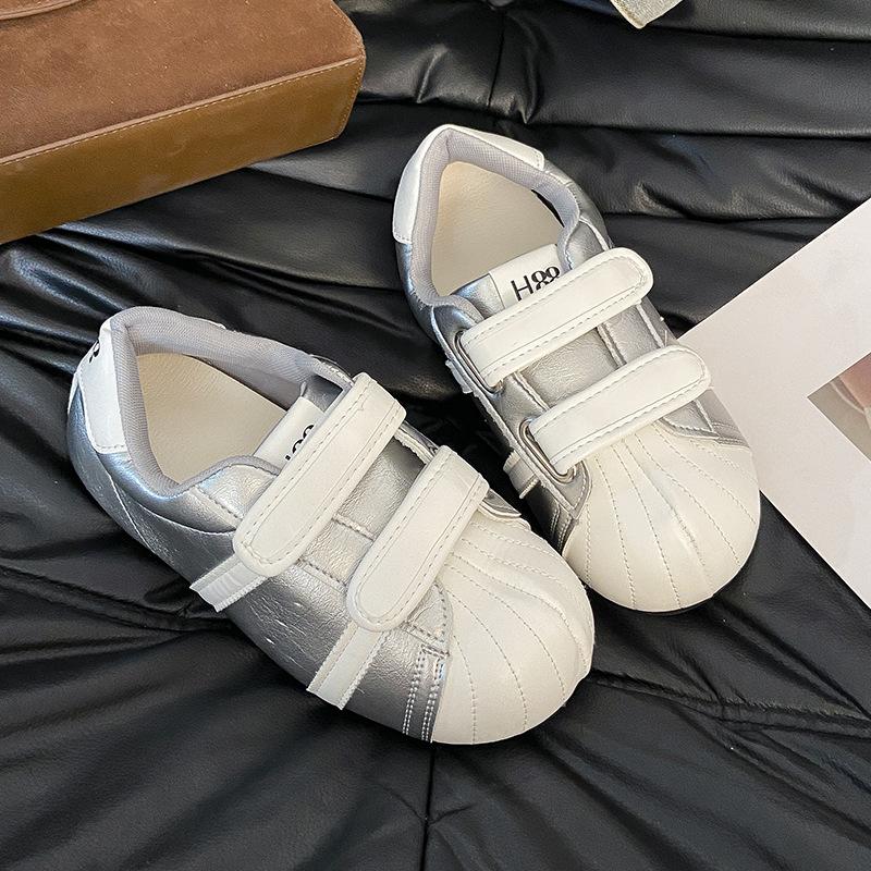 Серебристые уродливо-милые туфли-ракушки на хлебной подошве, женские с внутренней платформой, 2025 новинка, спортивные универсальные повседневные кеды на липучках 40 серебряный
Серебристые уродливо-милые туфли-ракушки на хлебной подошве, женские с внутренней платформой, 2025 новинка, спортивные универсальные повседневные кеды на липучках 40 серебряный