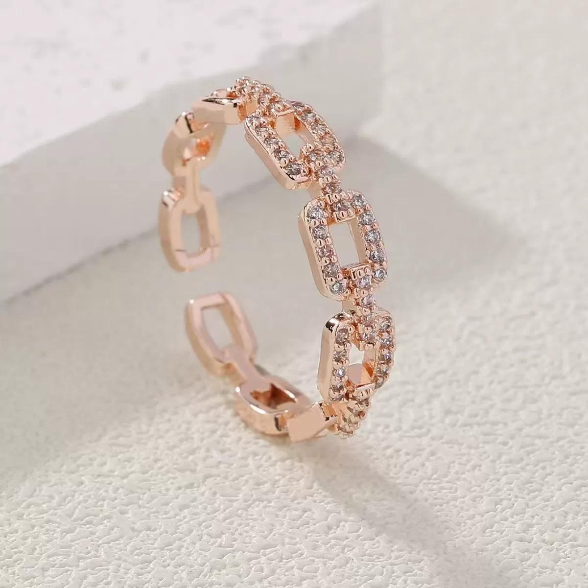 Fashion Zircon Twist Chain Open Rings For Women Gold Silver Color Elegant Finger Ring Female Korean Wedding Jewelry Gift resizable розового золота
Fashion Zircon Twist Chain Open Rings For Women Gold Silver Color Elegant Finger Ring Female Korean Wedding Jewelry Gift resizable розового золота