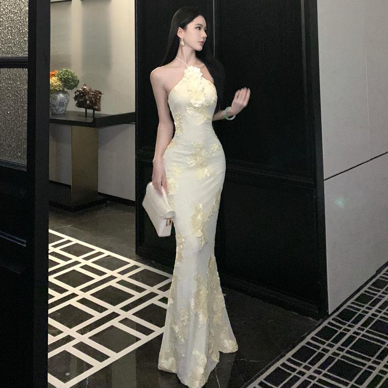 Neck Backless Three-dimensional Flowers Show Figure Slim Fishtail Long Dress Mesh Dress Birthday Dress L
Neck Backless Three-dimensional Flowers Show Figure Slim Fishtail Long Dress Mesh Dress Birthday Dress L