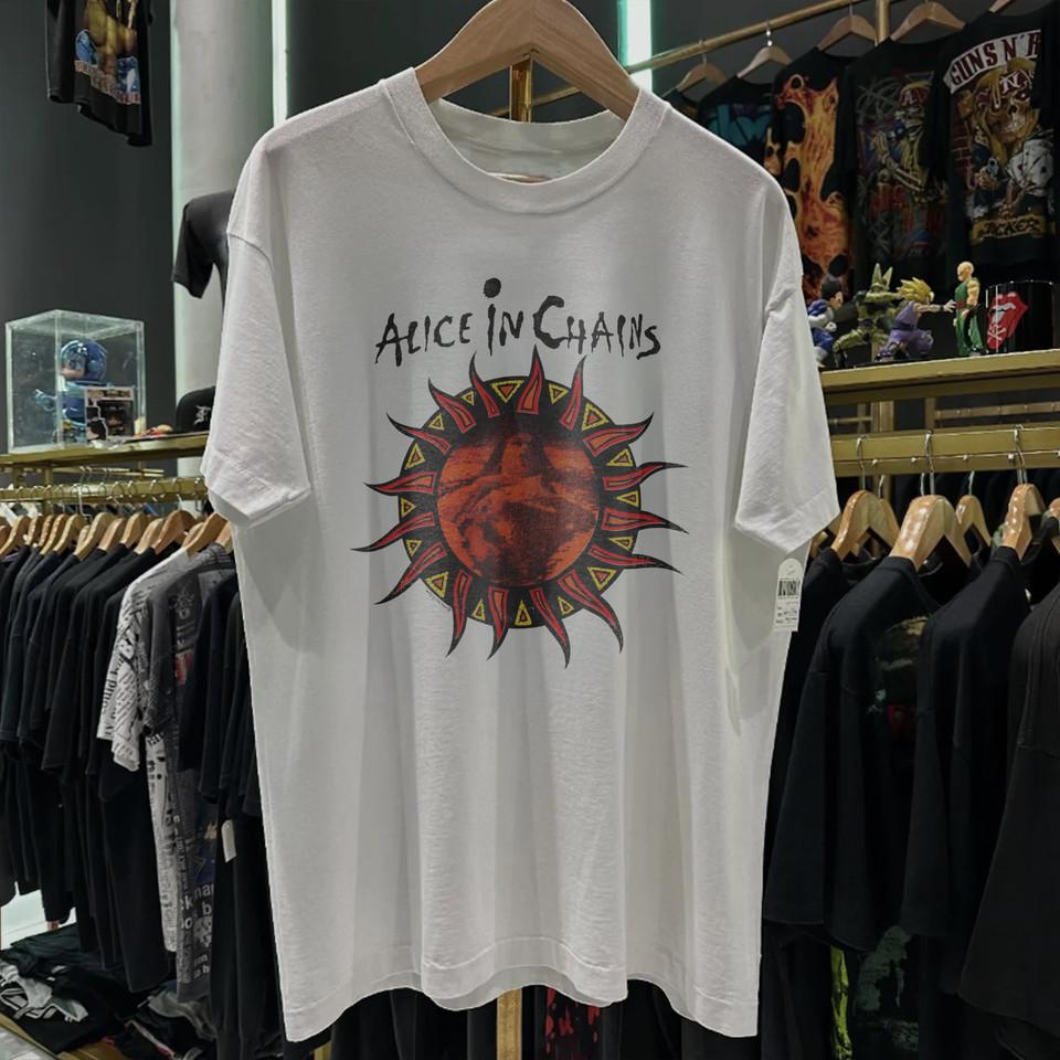 1993 Alice In Chains Lollapalooza Band Tour White Unisex T shirt Reprint WA4634 Unisex T-Shirt XL
1993 Alice In Chains Lollapalooza Band Tour White Unisex T shirt Reprint WA4634 Unisex T-Shirt XL