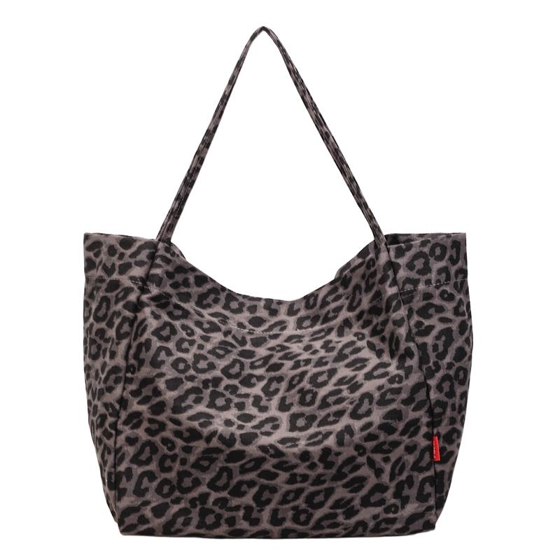 Fashion Large Capacity Leopard Print Tote Bag for Women Casual Animal Print Daily Work Handbag Soft Fabric Shopping Shoulder Bag серый
Fashion Large Capacity Leopard Print Tote Bag for Women Casual Animal Print Daily Work Handbag Soft Fabric Shopping Shoulder Bag серый