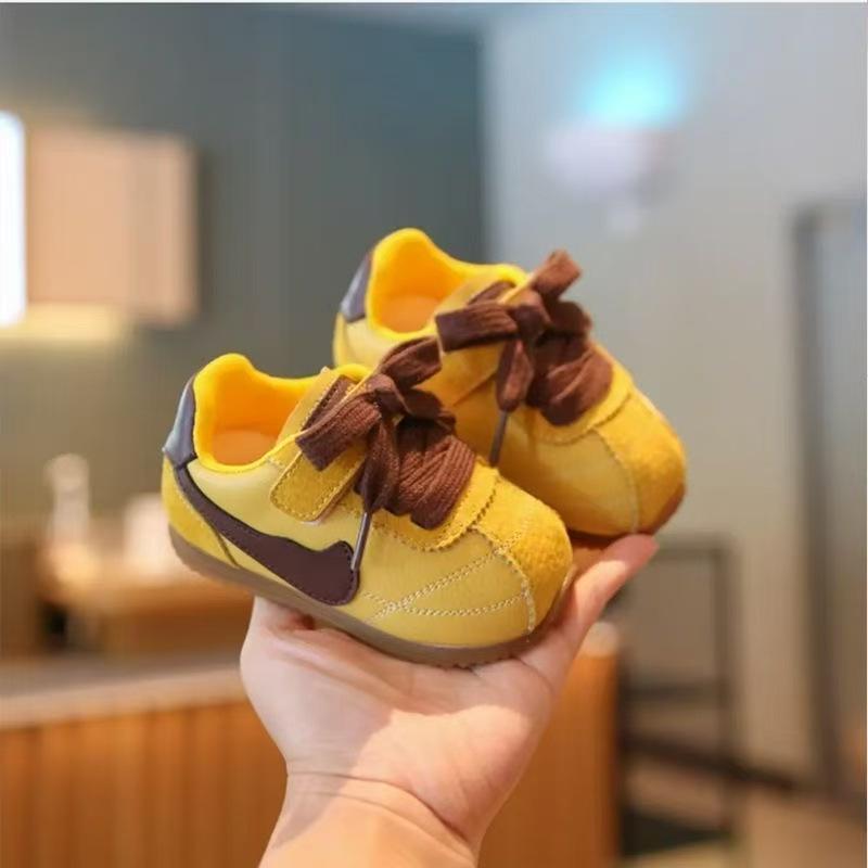 Children s Agan Shoes: 2026 Spring/Autumn Soft Sole Walker Sneakers for Boys & Girls Size 27: Inner length 16.9cm жовтий
Children s Agan Shoes: 2026 Spring/Autumn Soft Sole Walker Sneakers for Boys & Girls Size 27: Inner length 16.9cm жовтий