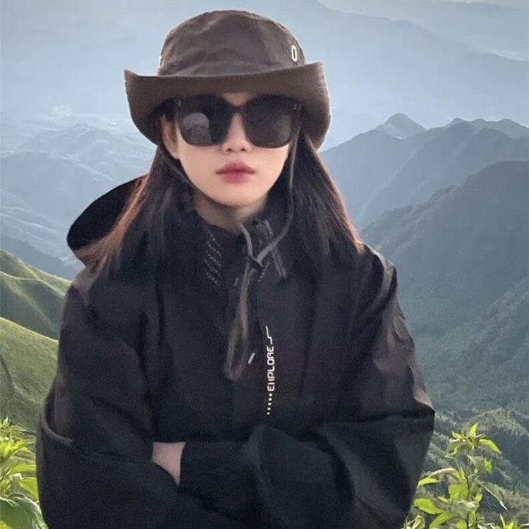Unisex Windproof & Waterproof Hooded Windbreaker for Spring & Autumn Travel 4XL чорний
Unisex Windproof & Waterproof Hooded Windbreaker for Spring & Autumn Travel 4XL чорний