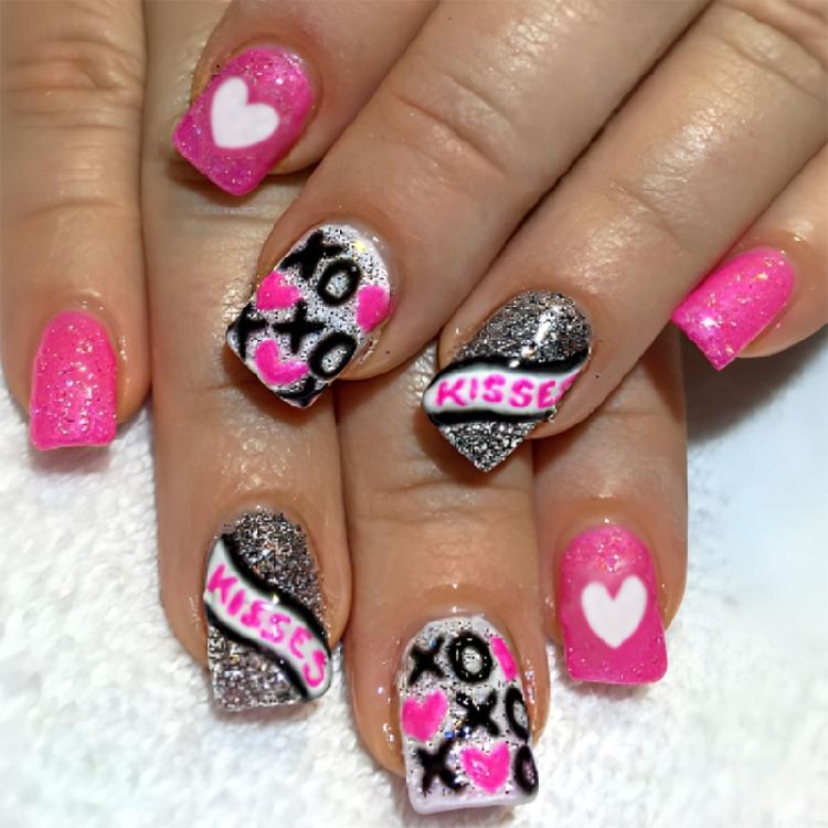 24 Pcs Valentines Day False Nail Lovely Heart Stick on Nail Short Press On Nail Glittering Heart Artificial Nail 1
24 Pcs Valentines Day False Nail Lovely Heart Stick on Nail Short Press On Nail Glittering Heart Artificial Nail 1