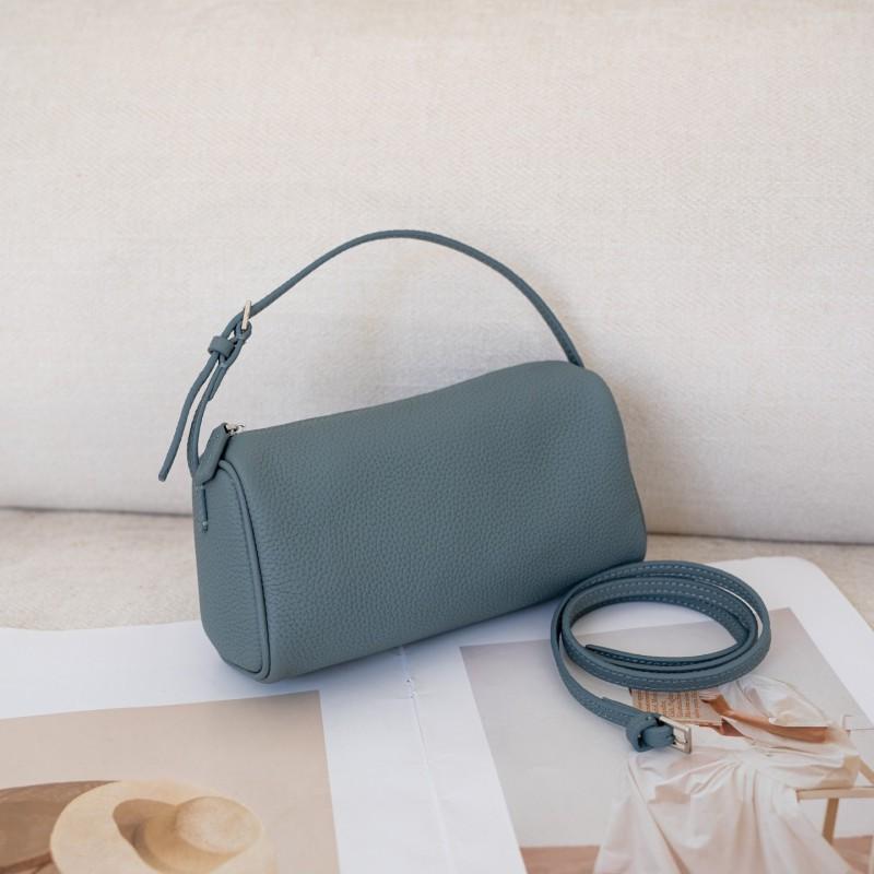 Soft Leather Single Shoulder Small Square Bag Casual Versatile Crossbody Women s Niche Stylish Texture Underarm Cylindrical
Soft Leather Single Shoulder Small Square Bag Casual Versatile Crossbody Women s Niche Stylish Texture Underarm Cylindrical