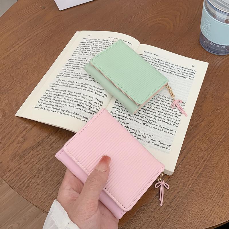 2025 new women s card bag women s high-end short student women s wallet ins women s zipper wallet фіолетовий
2025 new women s card bag women s high-end short student women s wallet ins women s zipper wallet фіолетовий