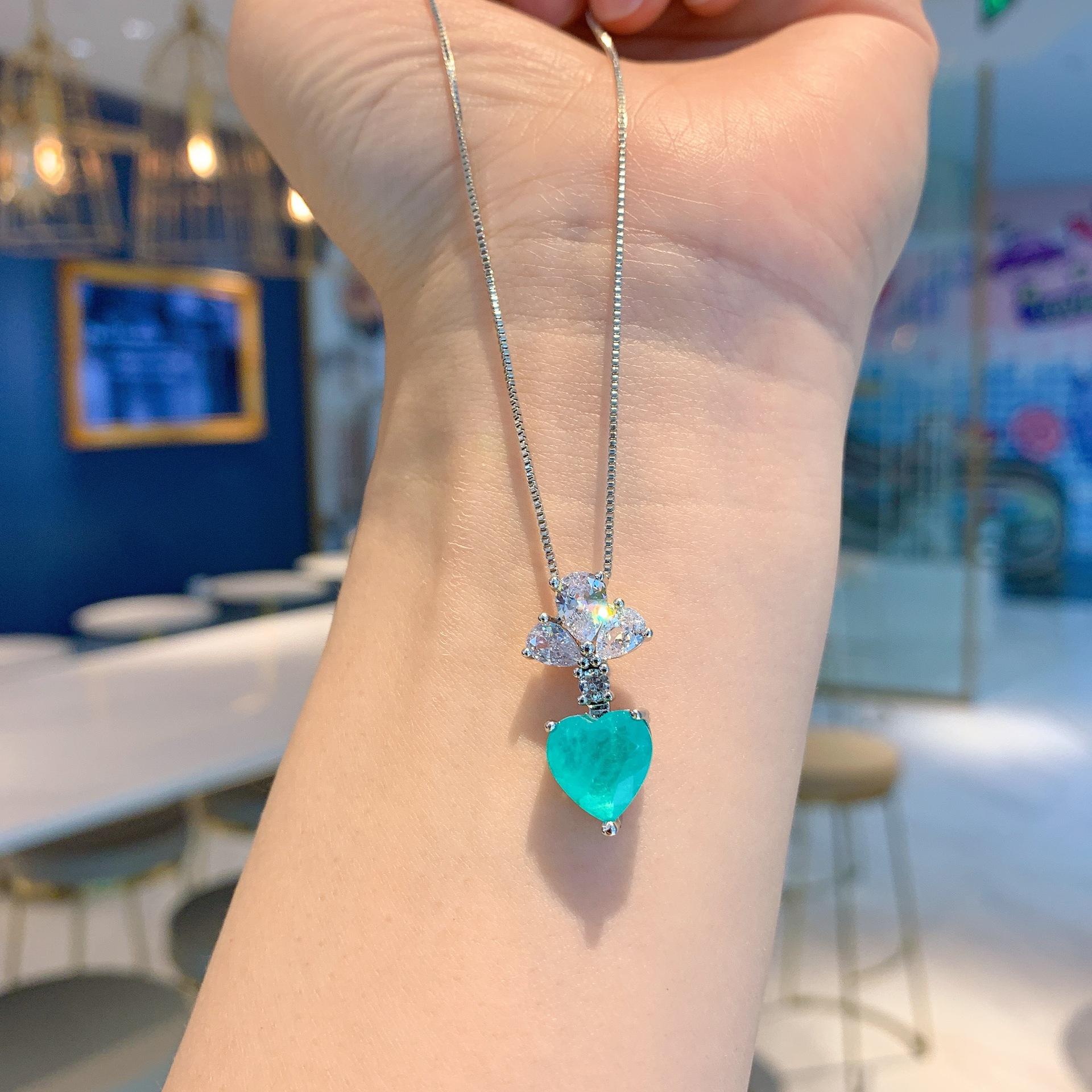 Ювелирные изделия Популярный кулон в виде сердца любви Анти-Параиба Набор серег-пусет со вставкой Камень 10 * 10
Ювелирные изделия Популярный кулон в виде сердца любви Анти-Параиба Набор серег-пусет со вставкой Камень 10 * 10