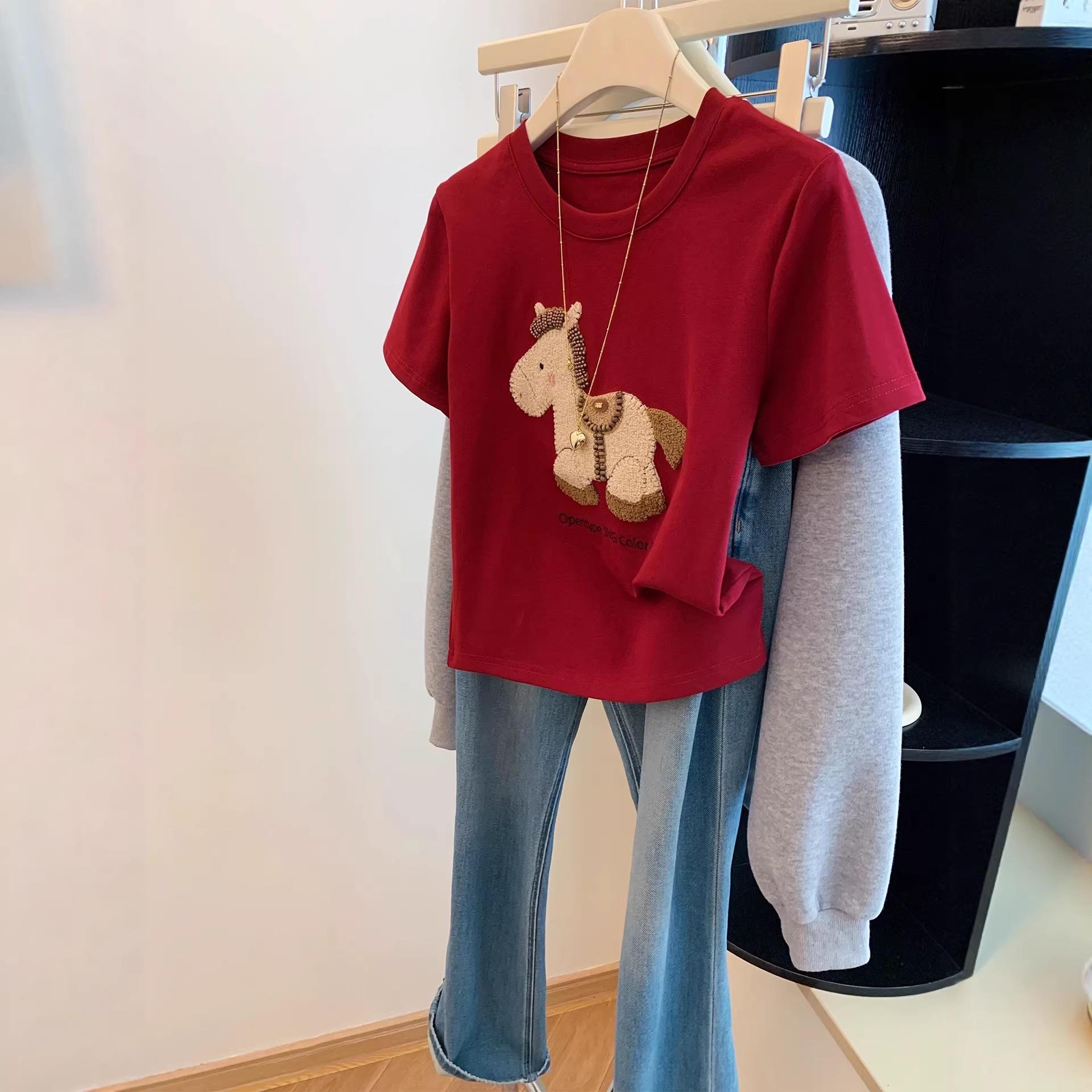 Plus Size Red Flocked Short Sleeve T-shirt for Women - Spring/Summer Slimming Top Extra Large красный
Plus Size Red Flocked Short Sleeve T-shirt for Women - Spring/Summer Slimming Top Extra Large красный
