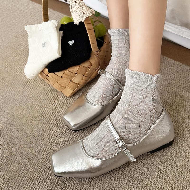 Female Spring and Summer Breathable Antibacterial Lace Embroidery Deodorant Wicker Tube Stack Socks 1 pair чорний
Female Spring and Summer Breathable Antibacterial Lace Embroidery Deodorant Wicker Tube Stack Socks 1 pair чорний