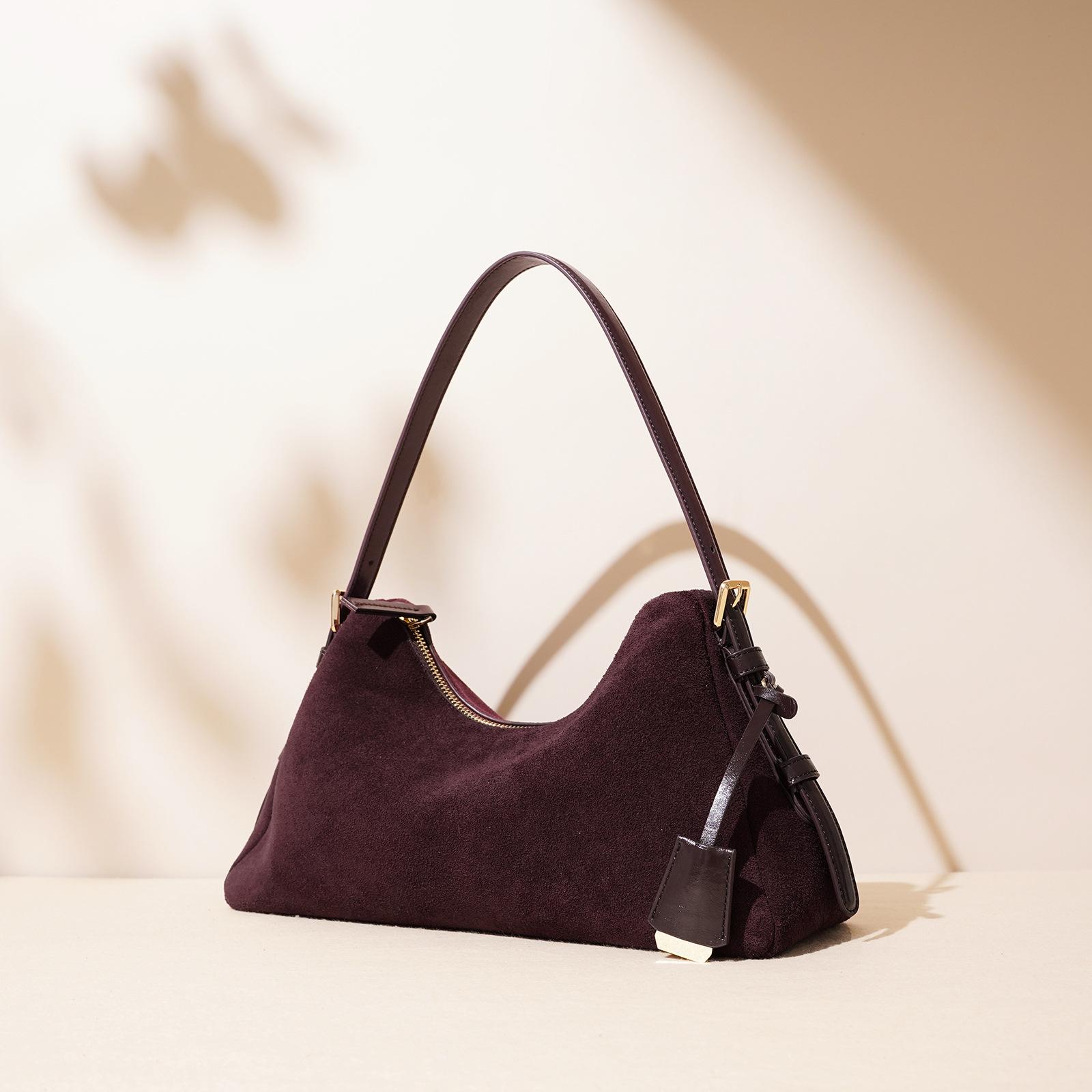 Frosted cowhide pillow bag women s 2025 new armpit bag fashion handbag retro shoulder large capacity синій
Frosted cowhide pillow bag women s 2025 new armpit bag fashion handbag retro shoulder large capacity синій