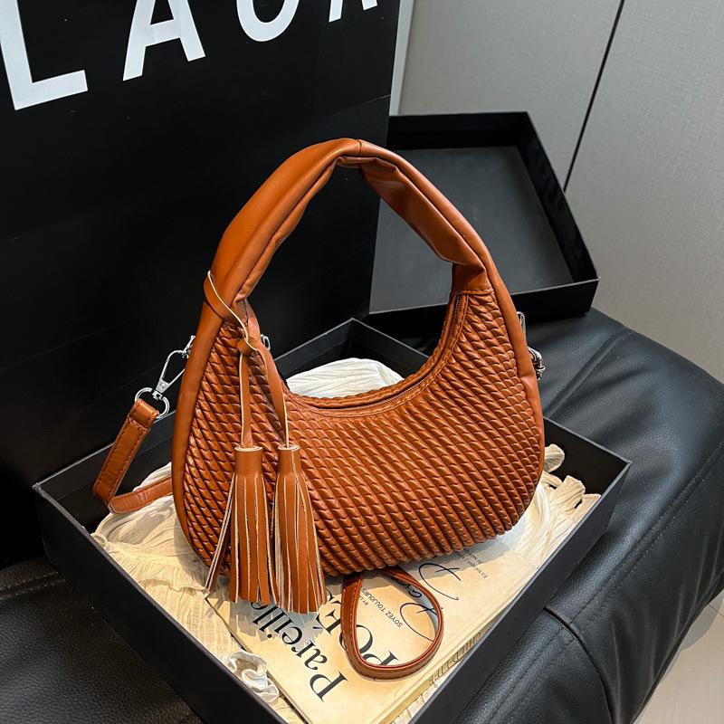 Niche high-end handbag small bag women s 2025 new simple dumpling bag commuter versatile shoulder messenger bag коричневий
Niche high-end handbag small bag women s 2025 new simple dumpling bag commuter versatile shoulder messenger bag коричневий