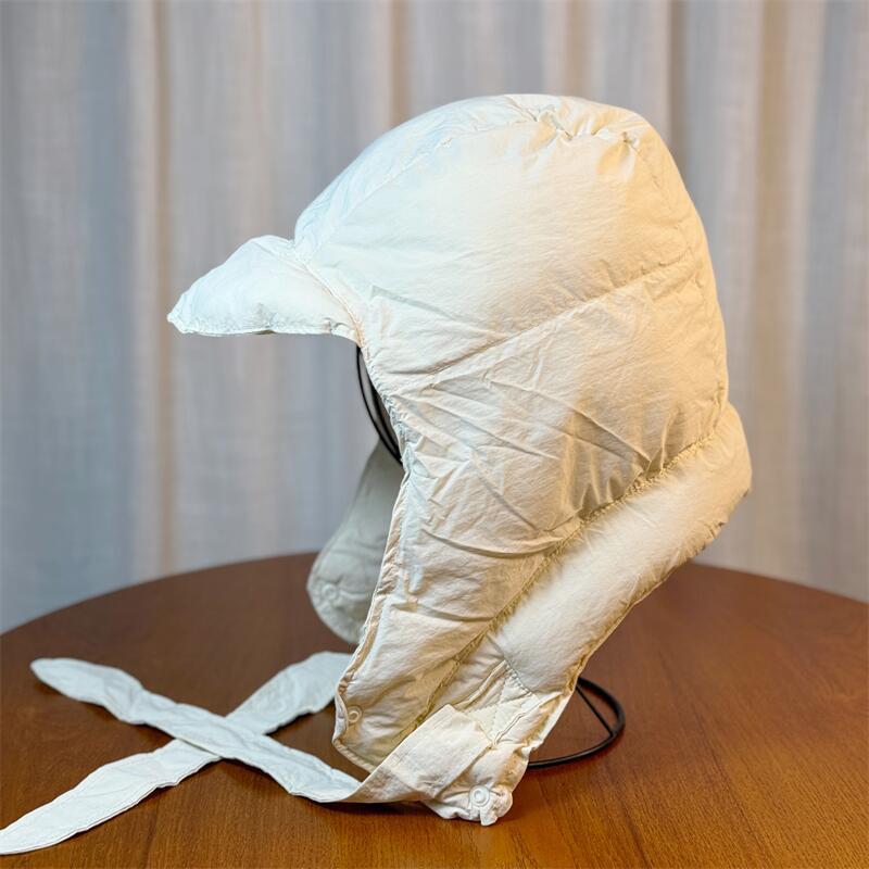 Rain and snow-proof down hat for women and men, suitable for riding electric bikes in autumn and winter, with added fleece lining, thickened for Adult54-60Average Size бежевый
Rain and snow-proof down hat for women and men, suitable for riding electric bikes in autumn and winter, with added fleece lining, thickened for Adult54-60Average Size бежевый