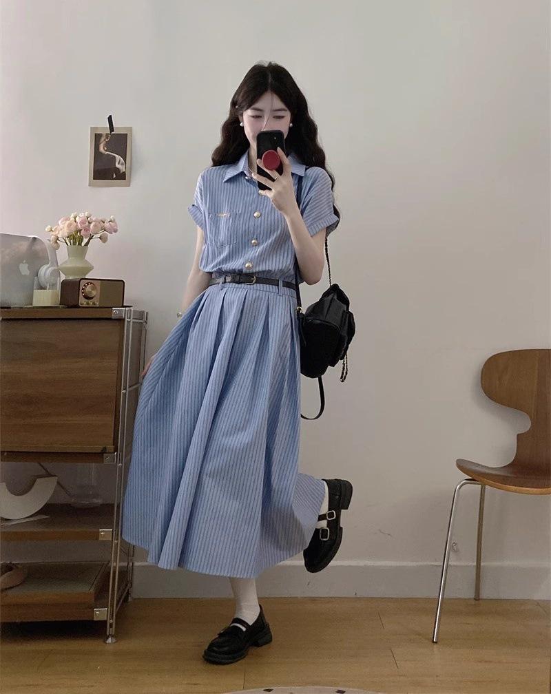 Korean Academy Style Blue Short-Sleeved Summer Shirt Dress for Women – High-End, Waist-Cinched, Fashionable Long Dress Small
Korean Academy Style Blue Short-Sleeved Summer Shirt Dress for Women – High-End, Waist-Cinched, Fashionable Long Dress Small