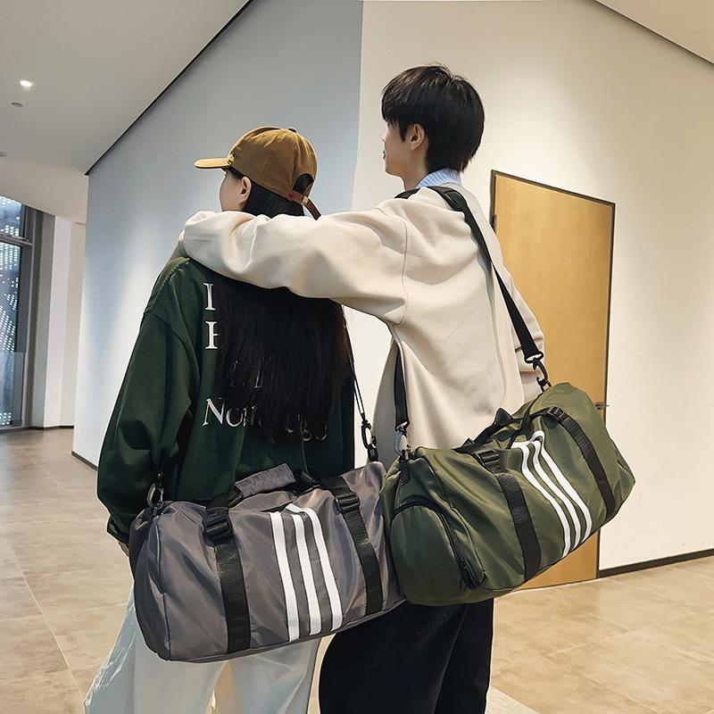 New anti-splashing nylon shoulder bag large-capacity sports fitness yoga bag outdoor short-distance travel bag
New anti-splashing nylon shoulder bag large-capacity sports fitness yoga bag outdoor short-distance travel bag