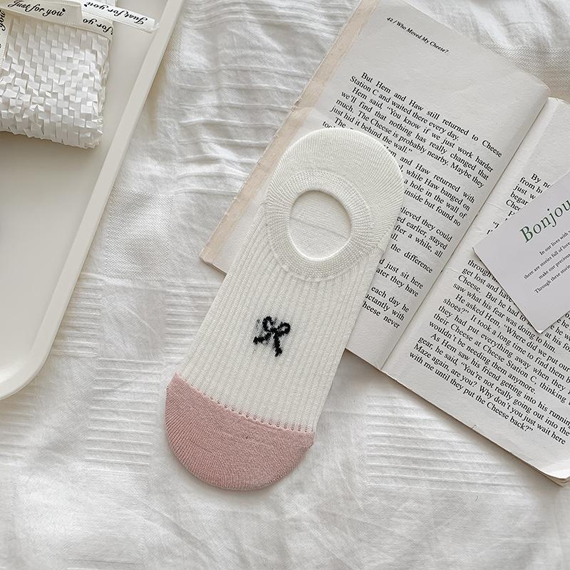 Черно-белые носки-следки с бантом для женщин, тонкие, универсальные, дышащие, влагоотводящие, противоскользящие и невидимые носки-лодочки для весны и лета 1 pair розовый/белый
Черно-белые носки-следки с бантом для женщин, тонкие, универсальные, дышащие, влагоотводящие, противоскользящие и невидимые носки-лодочки для весны и лета 1 pair розовый/белый