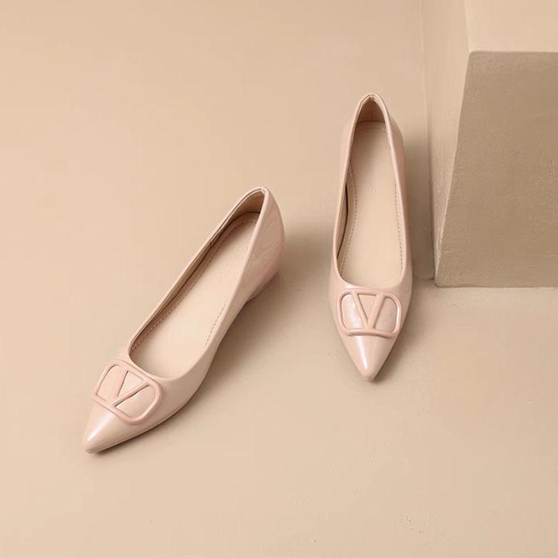 Small man 5cm invisible inner height increase patent leather temperament pointed square buckle single shoes French nude celebrity style single shoes 35
Small man 5cm invisible inner height increase patent leather temperament pointed square buckle single shoes French nude celebrity style single shoes 35